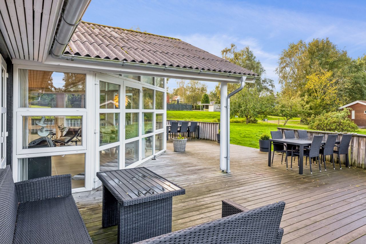 Ejendomsbillede 2 af 16