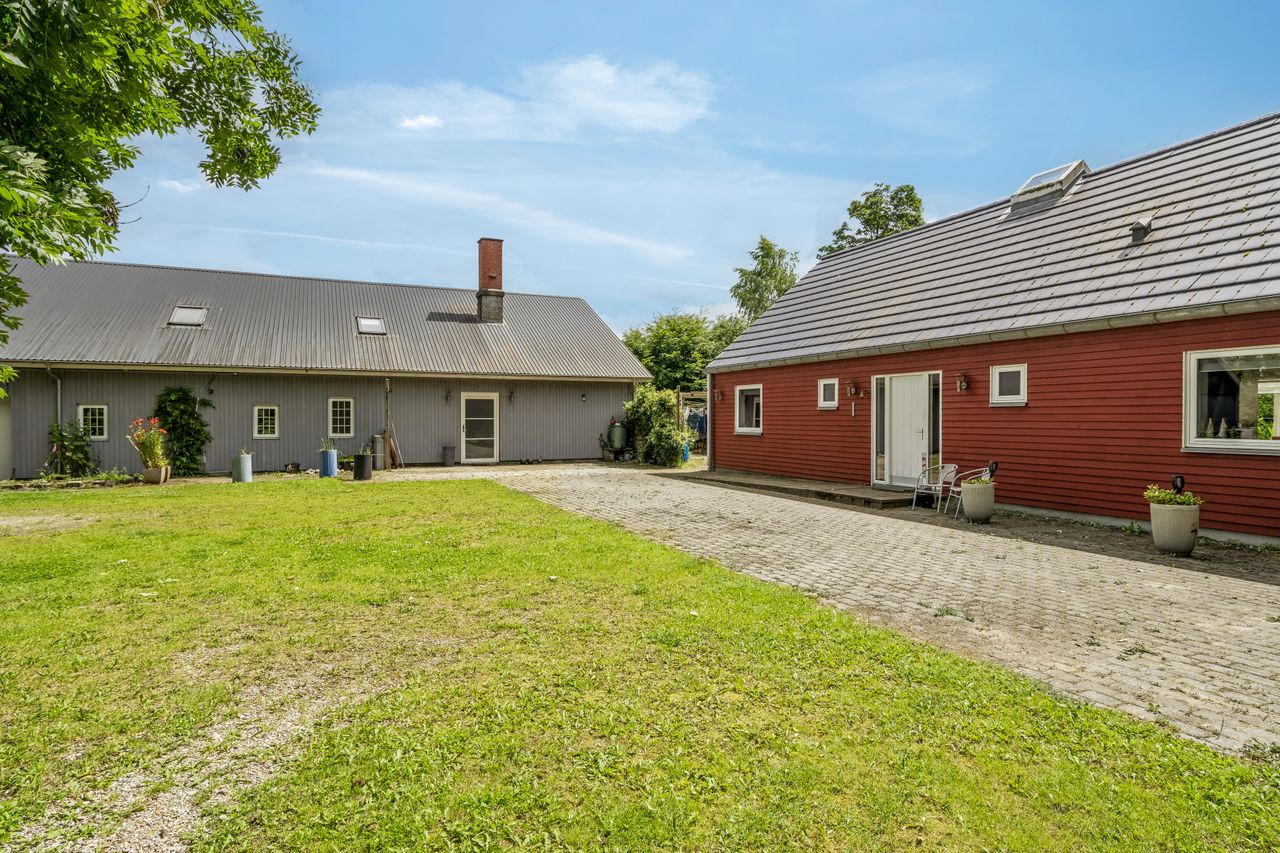 Ejendomsbillede 2 af 42