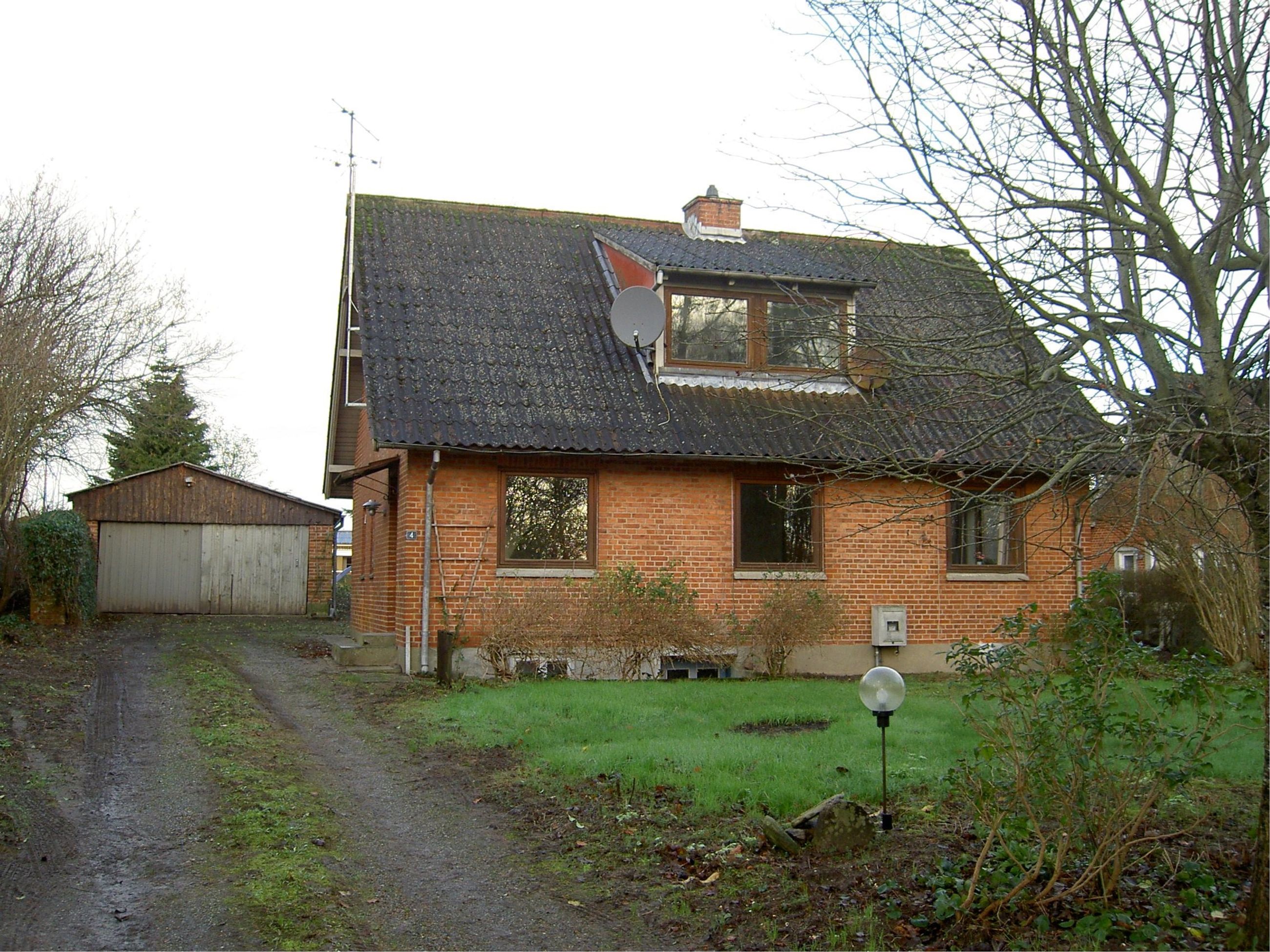 Holmevej 4, Vorning Villa