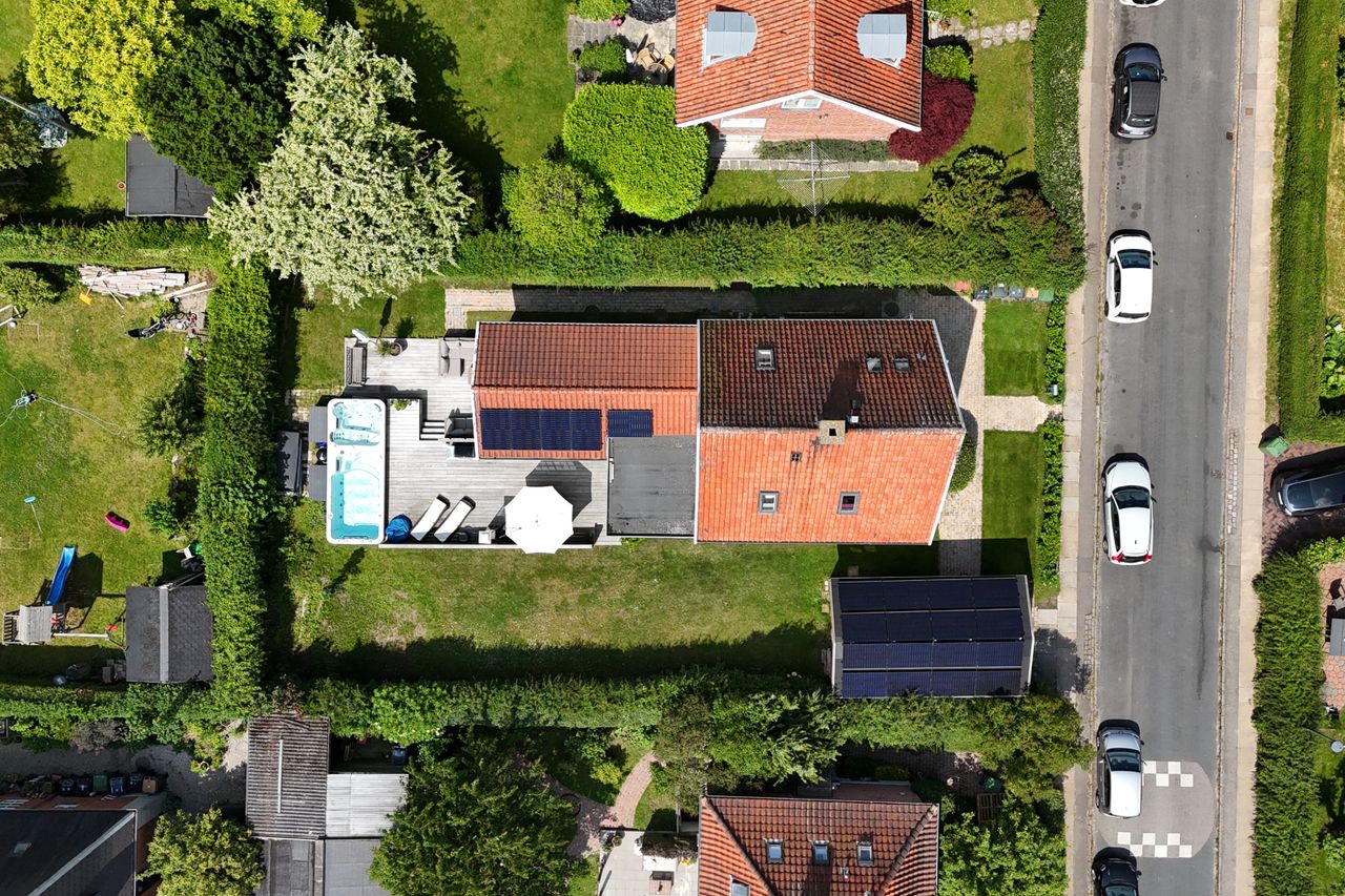 Ejendomsbillede 2 af 33