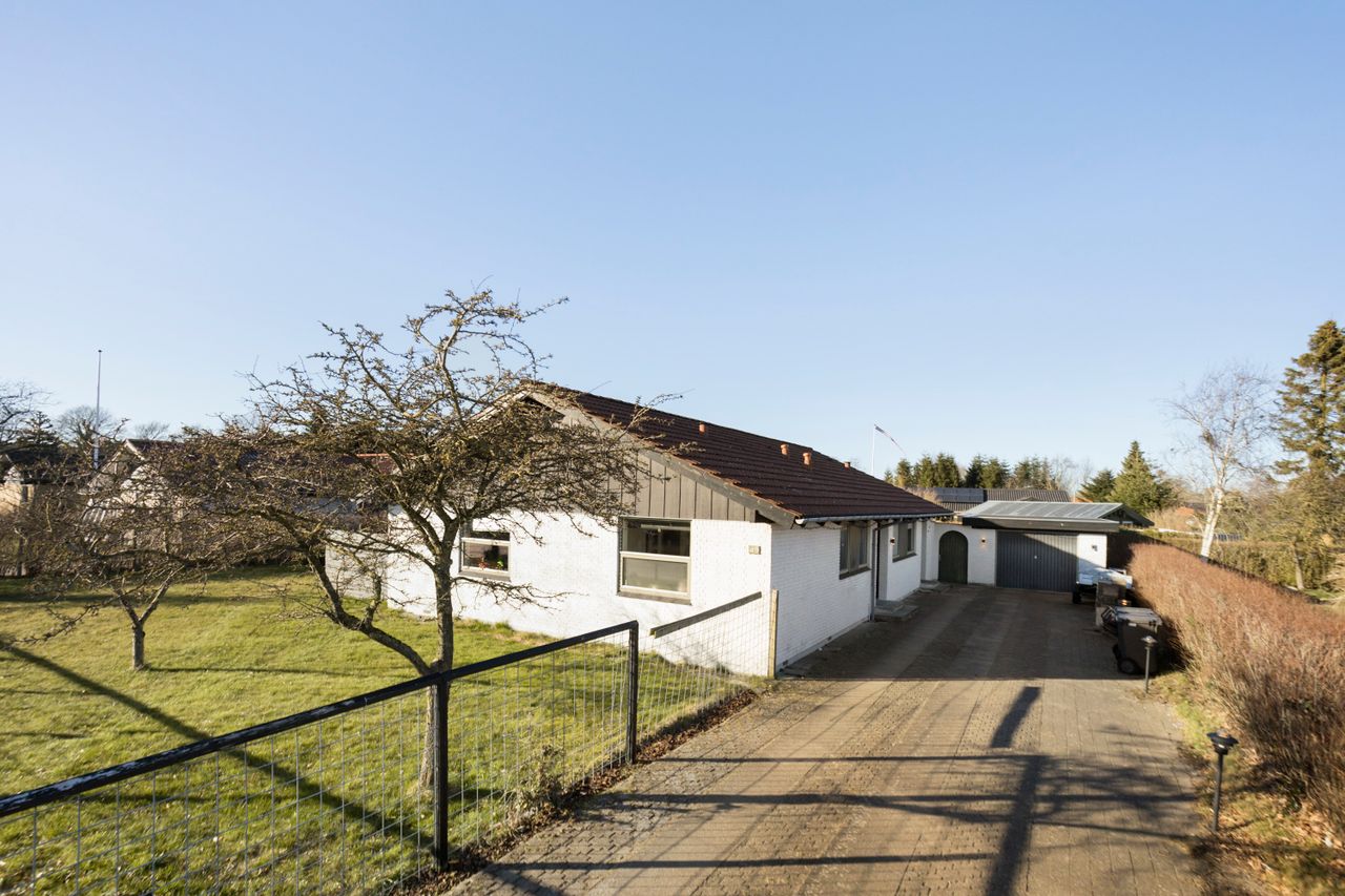 Ejendomsbillede 3 af 15