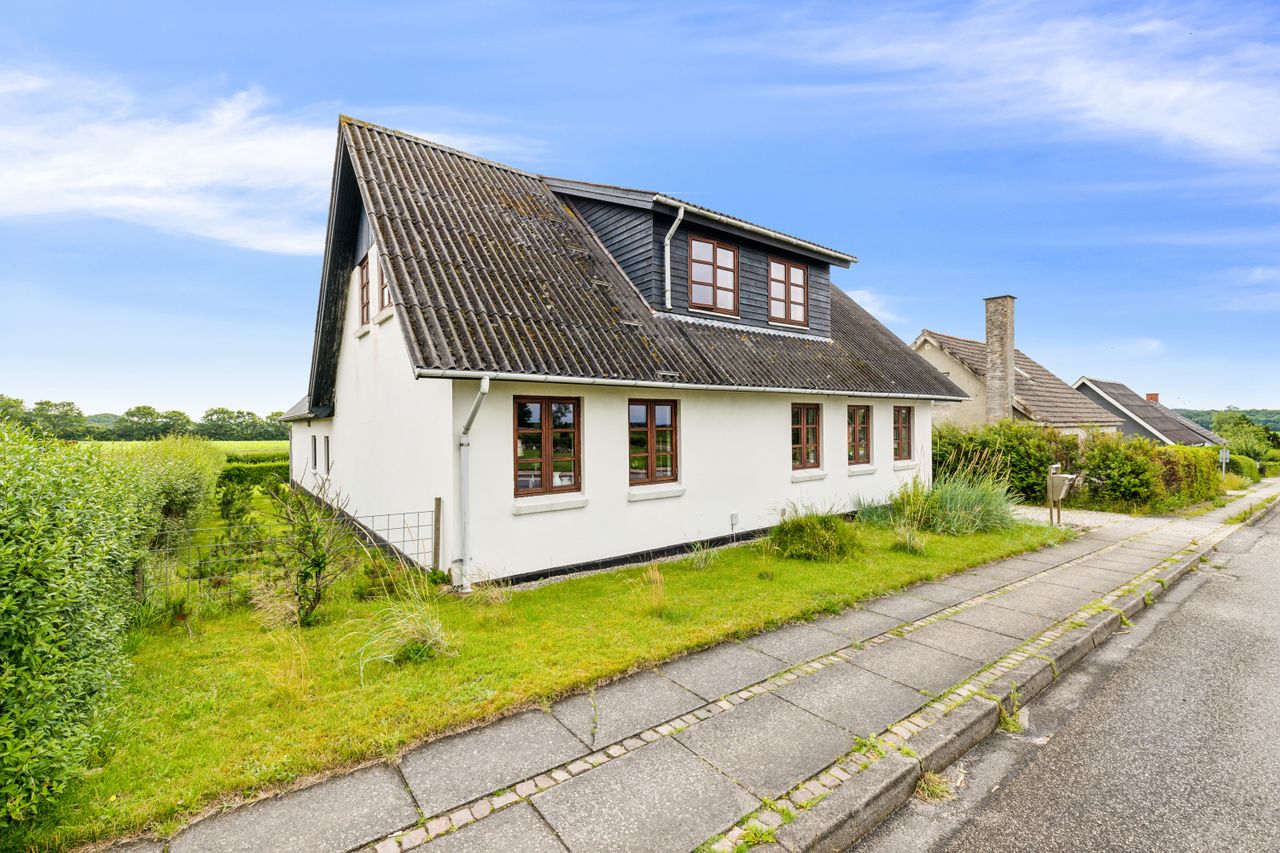 Ejendomsbillede 3 af 24