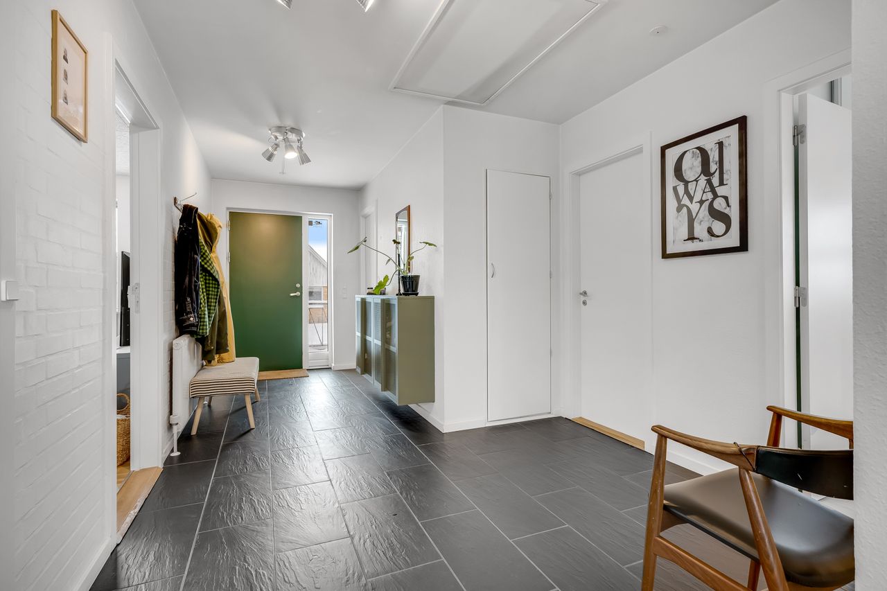 Ejendomsbillede 2 af 28