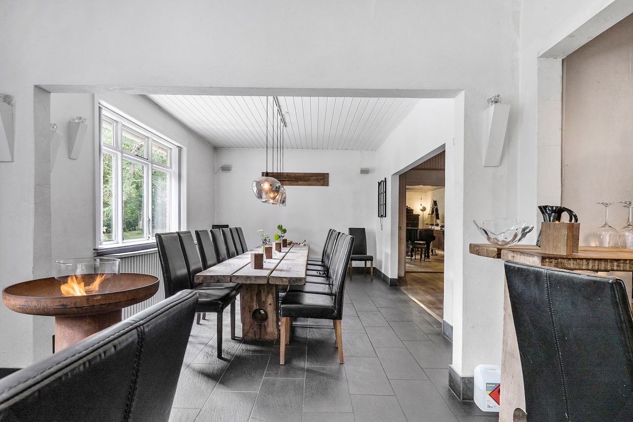 Ejendomsbillede 2 af 27