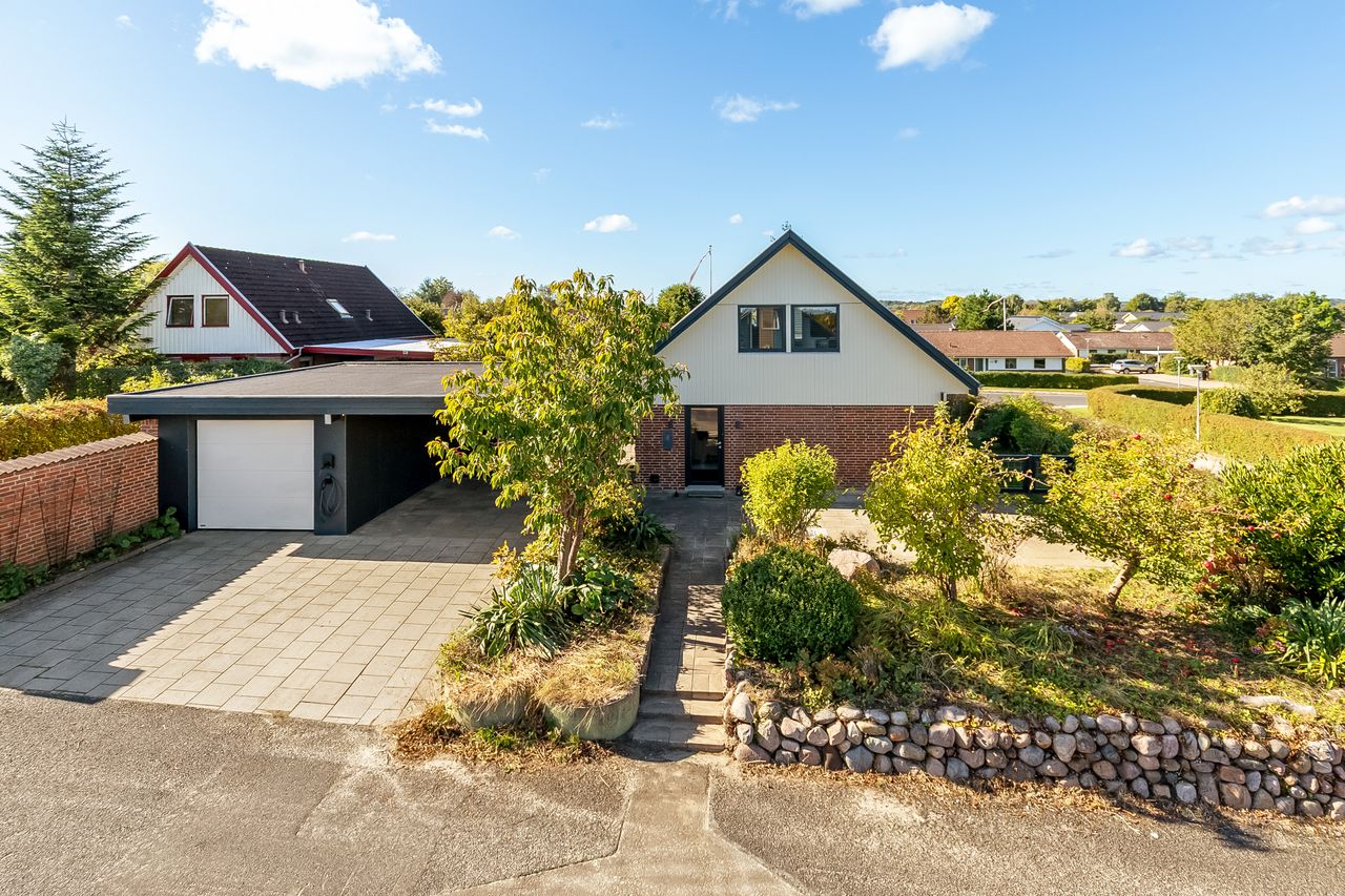 Ejendomsbillede 2 af 31