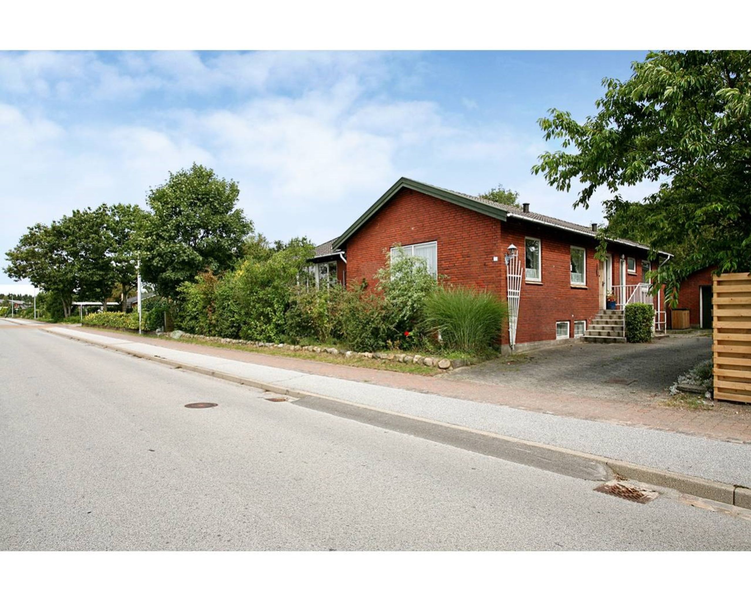 Solsortvej 2 Villa