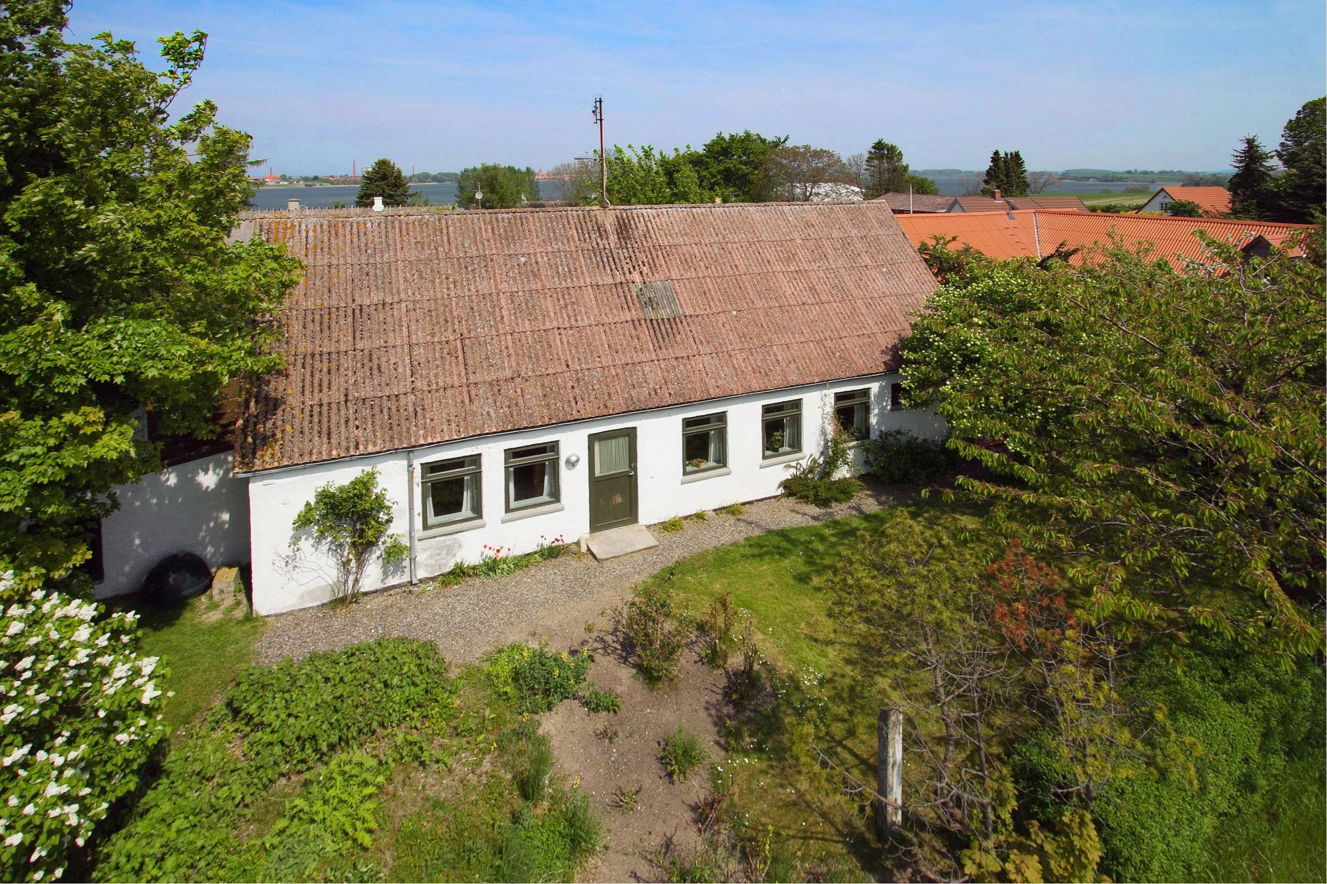 Holtegårdsvej 2, Bissinge Villa