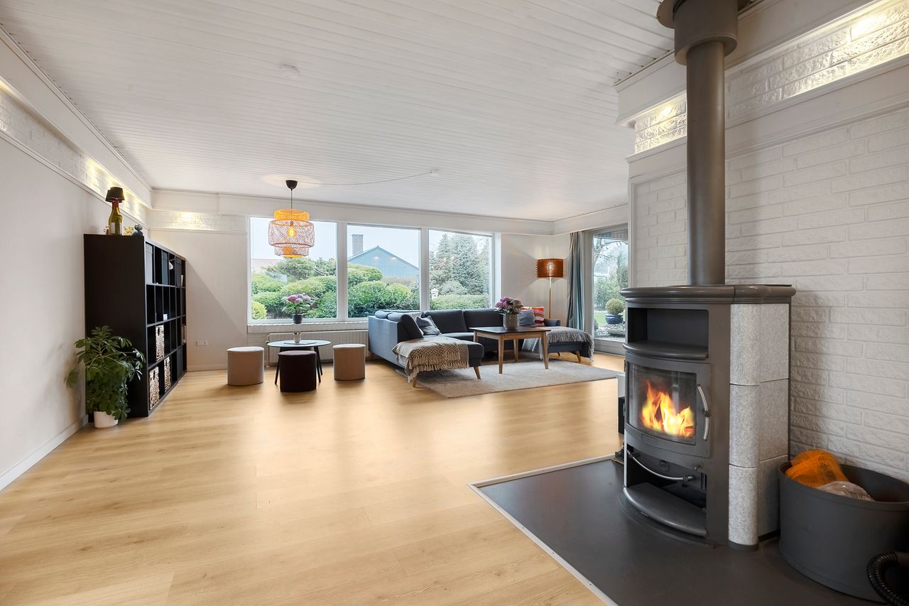 Ejendomsbillede 2 af 24