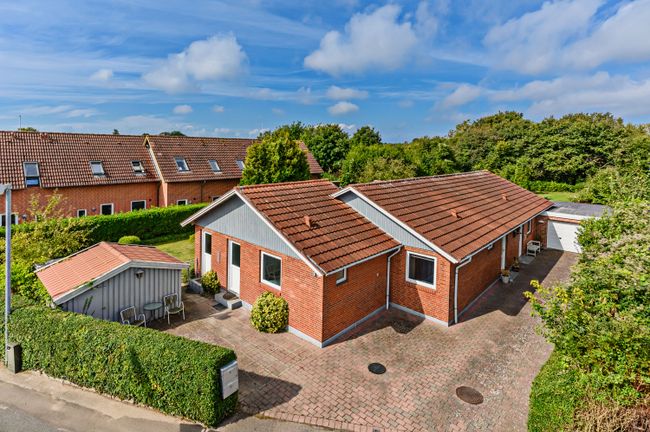 Tværstenen 3,  Villa