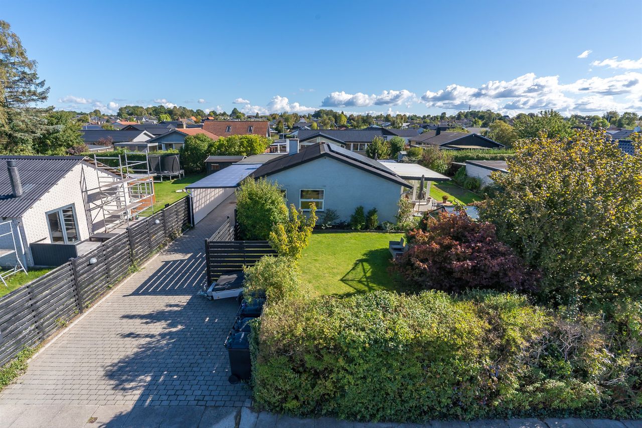 Ejendomsbillede 2 af 32