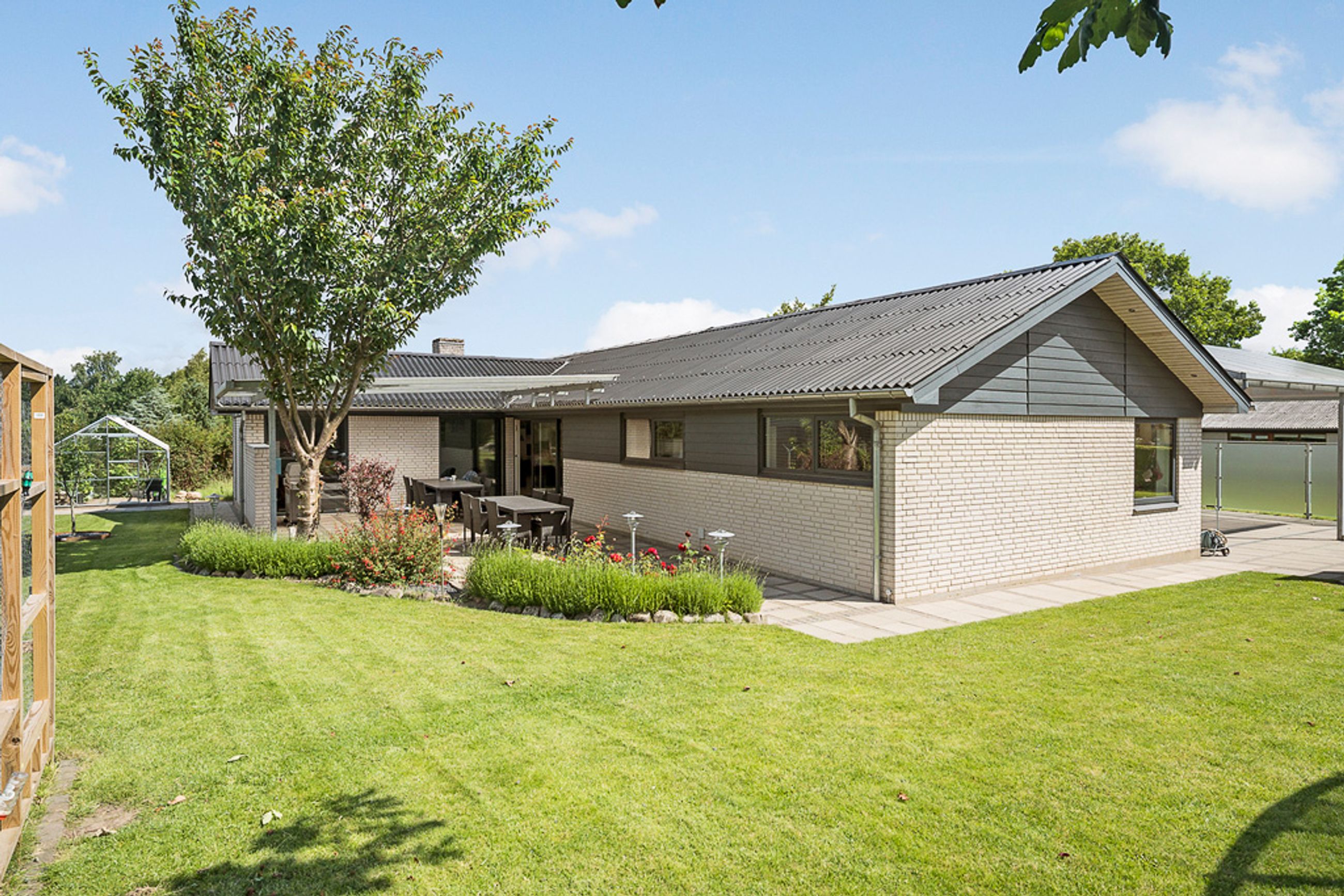 Enebærstien 2,  Villa