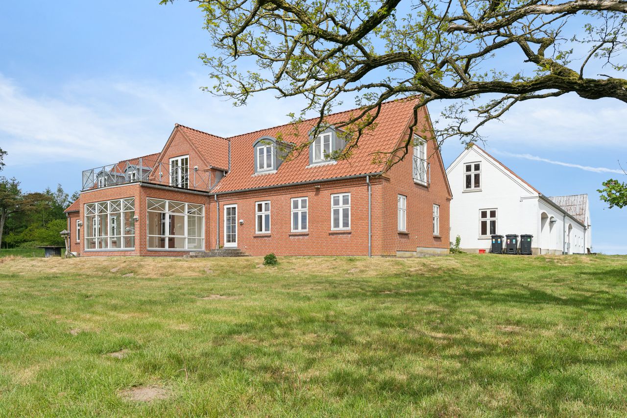 Ejendomsbillede 2 af 15