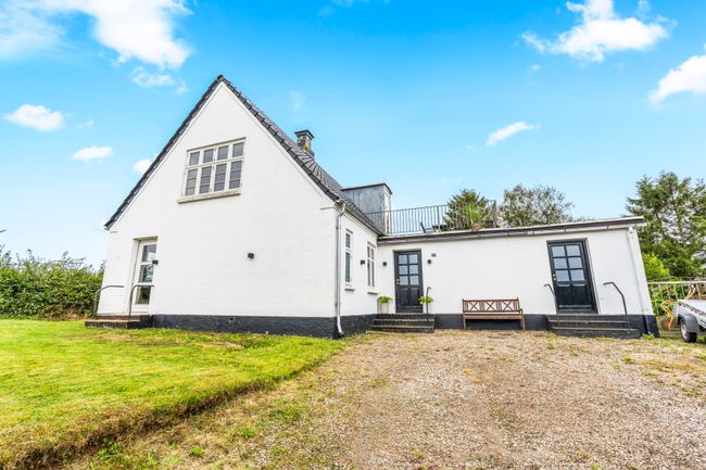 Hjerndrupvej 129,  Villa