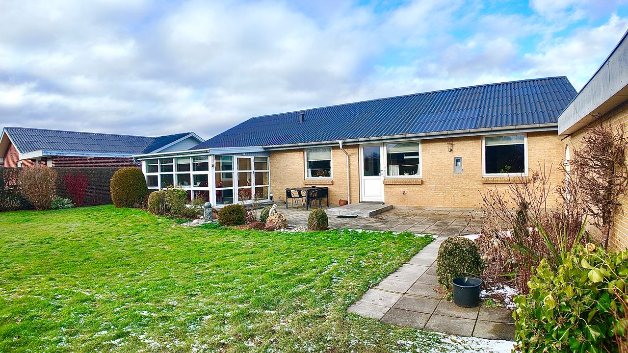 Ejendomsbillede 2 af 23