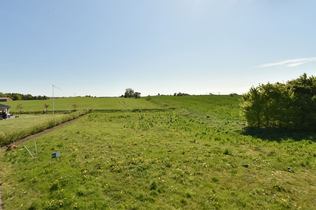 Ejendomsbillede 2 af 14