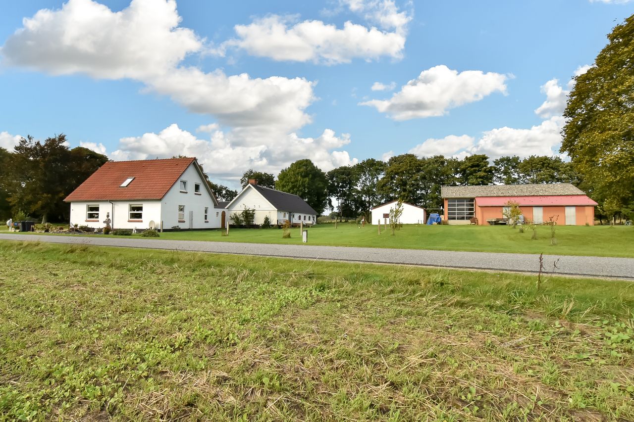 Ejendomsbillede 2 af 52