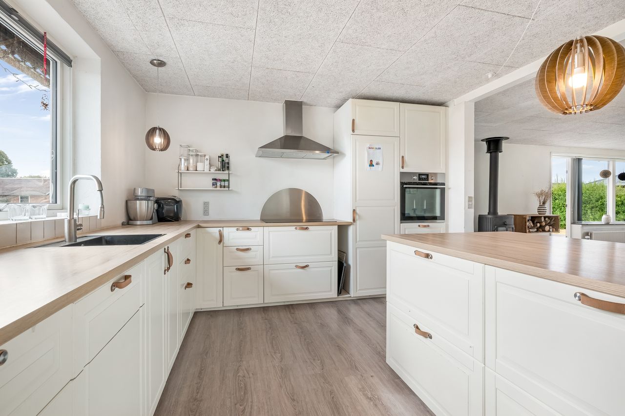 Ejendomsbillede 3 af 27