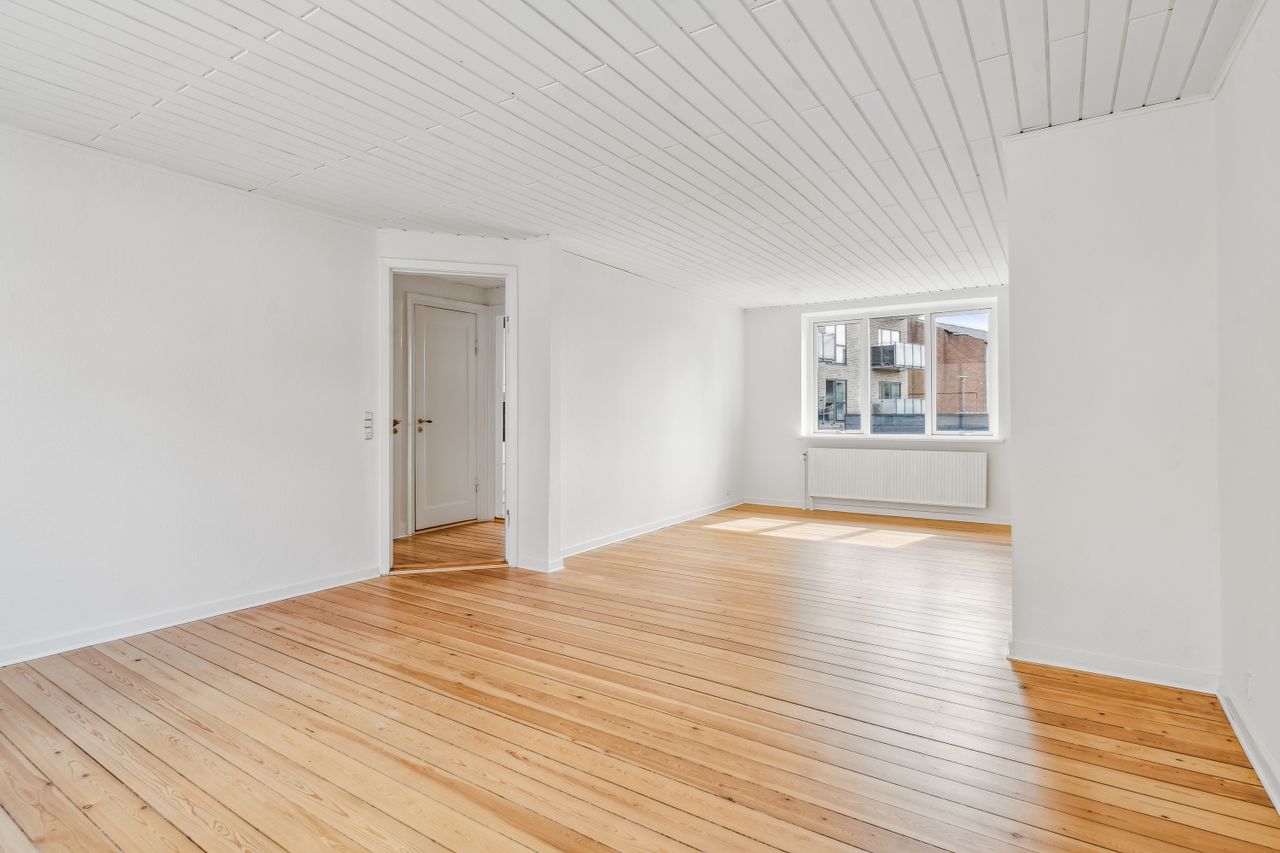 Ejendomsbillede 3 af 24