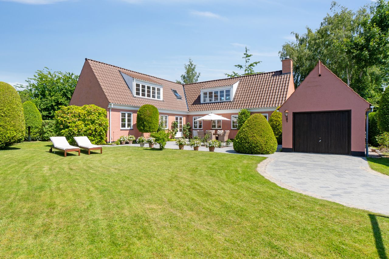 Ejendomsbillede 2 af 36