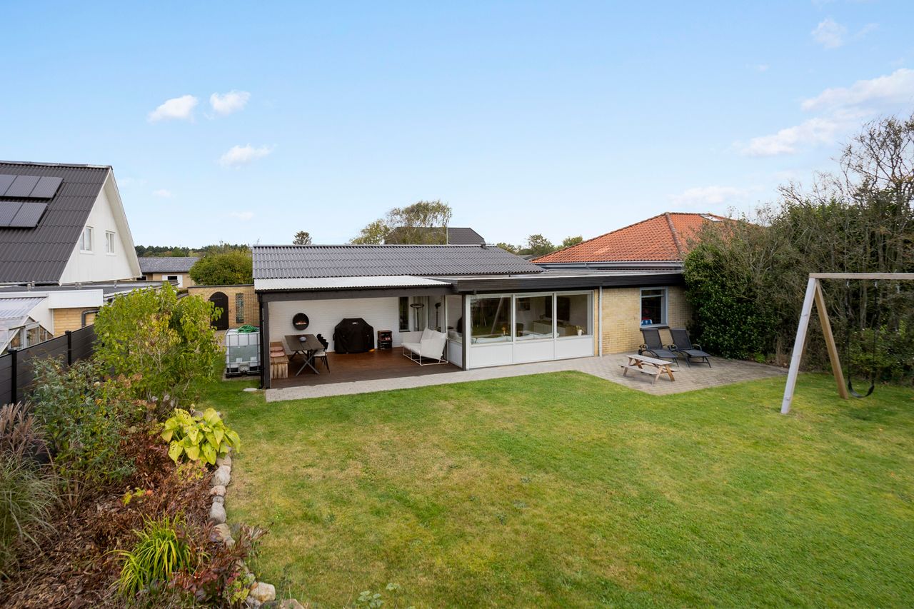 Ejendomsbillede 3 af 16