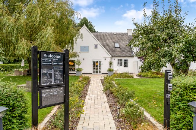 Bundgarnet 18,  Erhverv