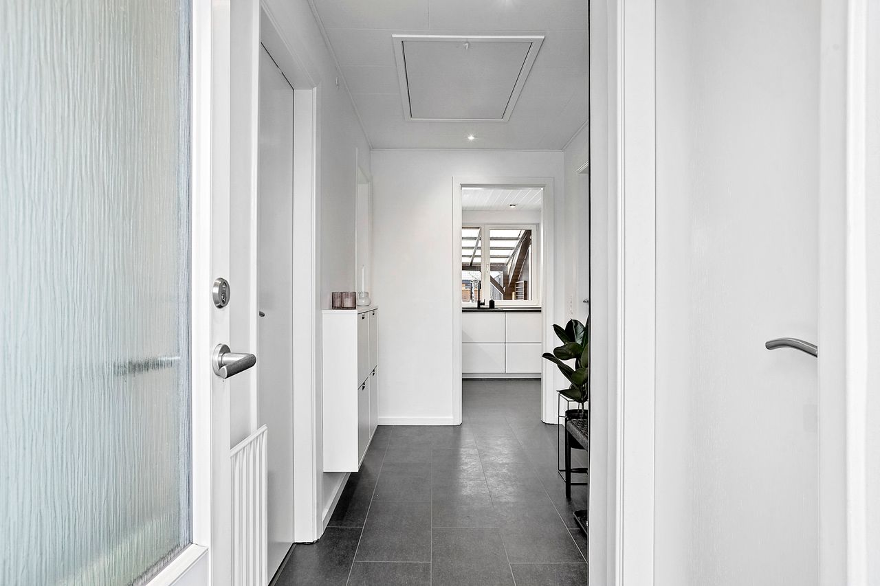 Ejendomsbillede 3 af 16