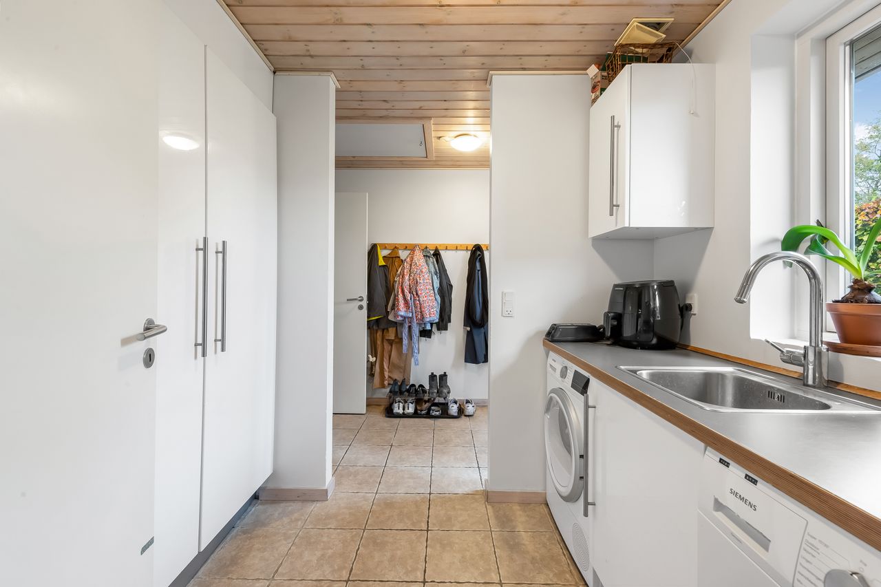 Ejendomsbillede 3 af 27