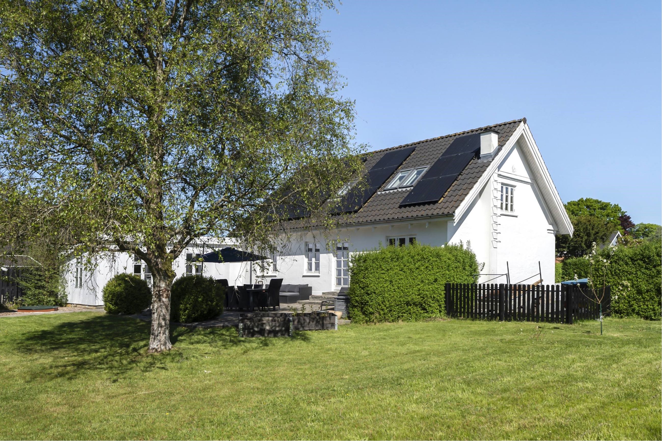 Rogårdsvej 2,  Villa
