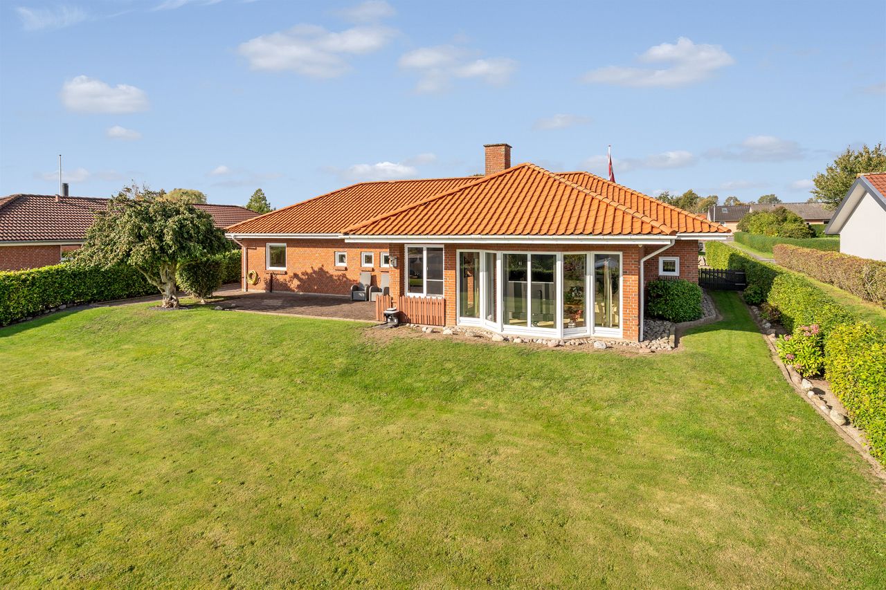 Ejendomsbillede 3 af 25