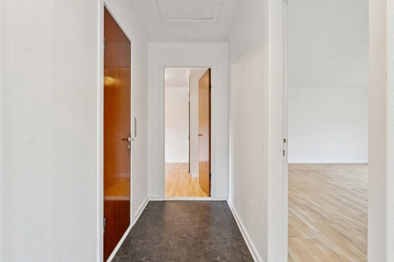 Ejendomsbillede 2 af 32