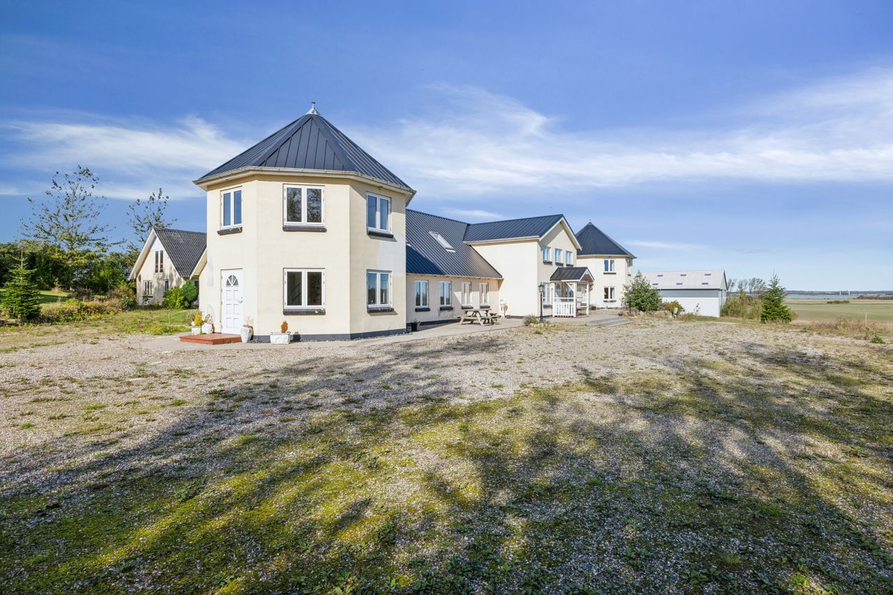 Ejendomsbillede 2 af 46