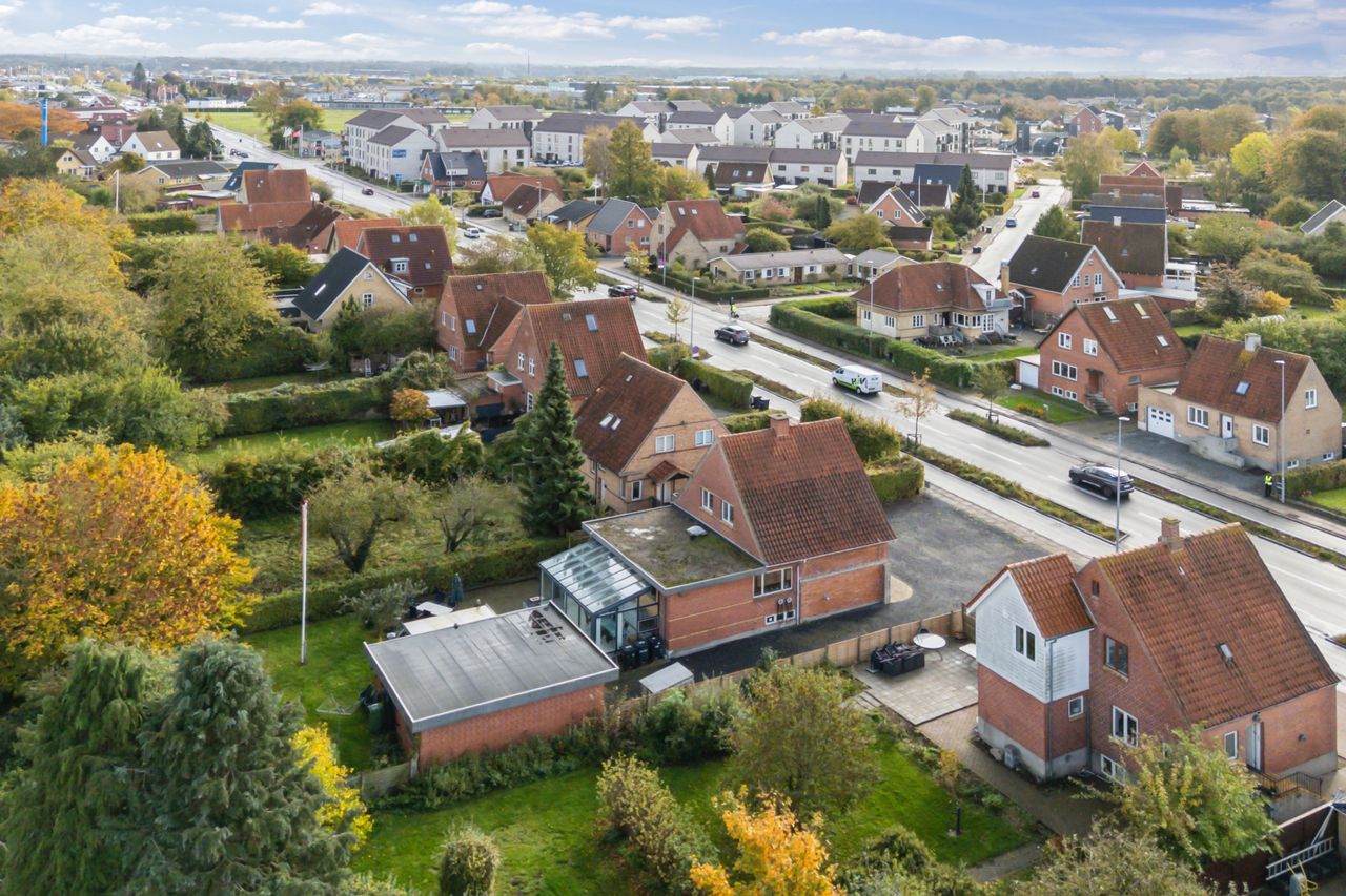 Ejendomsbillede 2 af 32