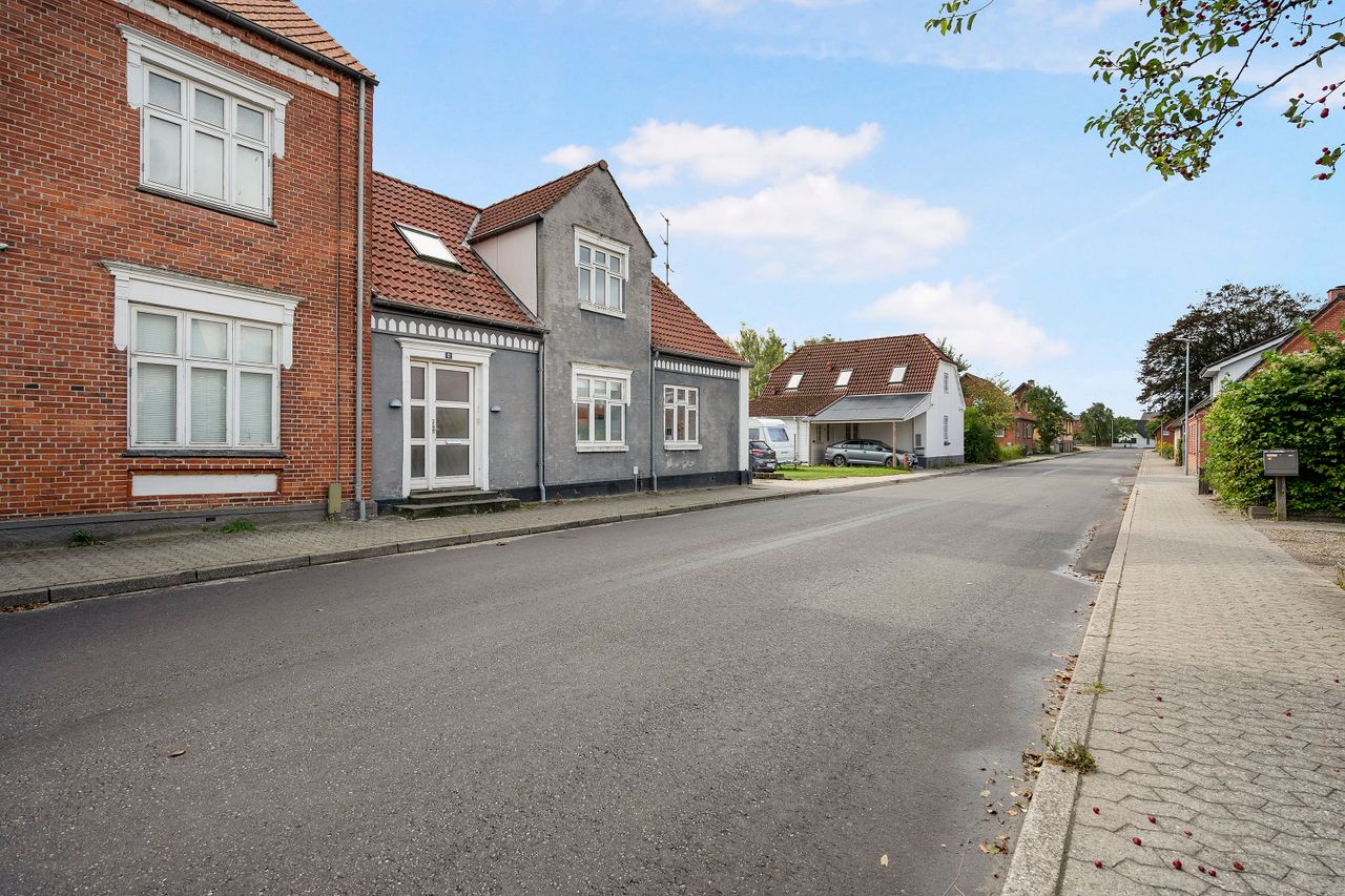 Ejendomsbillede 2 af 27