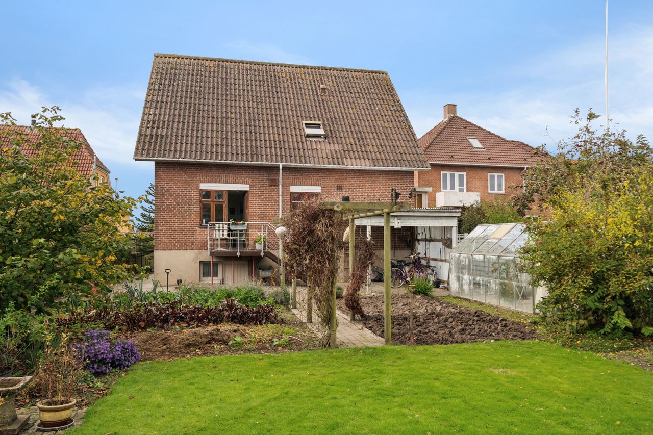 Ejendomsbillede 2 af 30