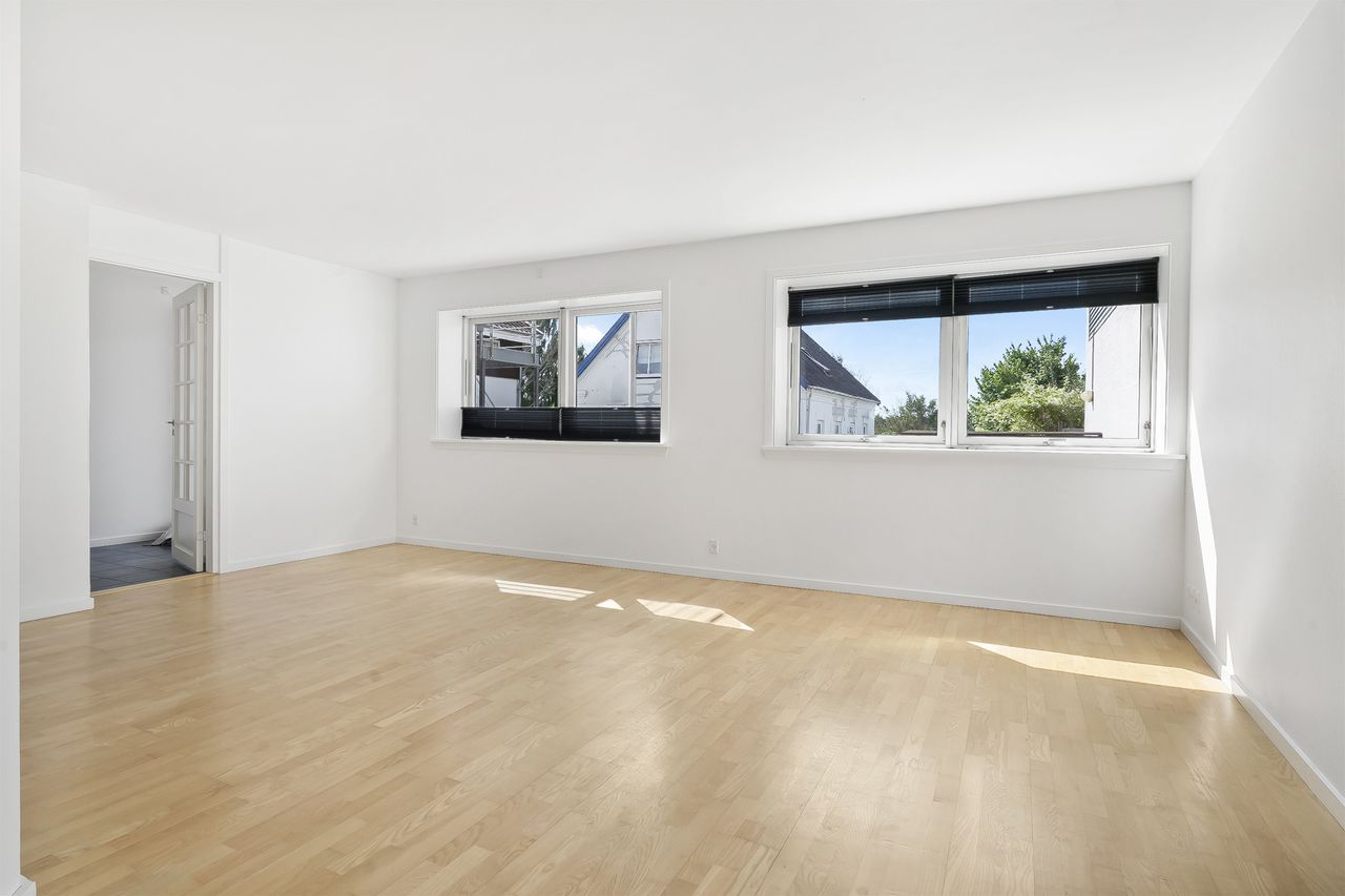 Ejendomsbillede 3 af 17