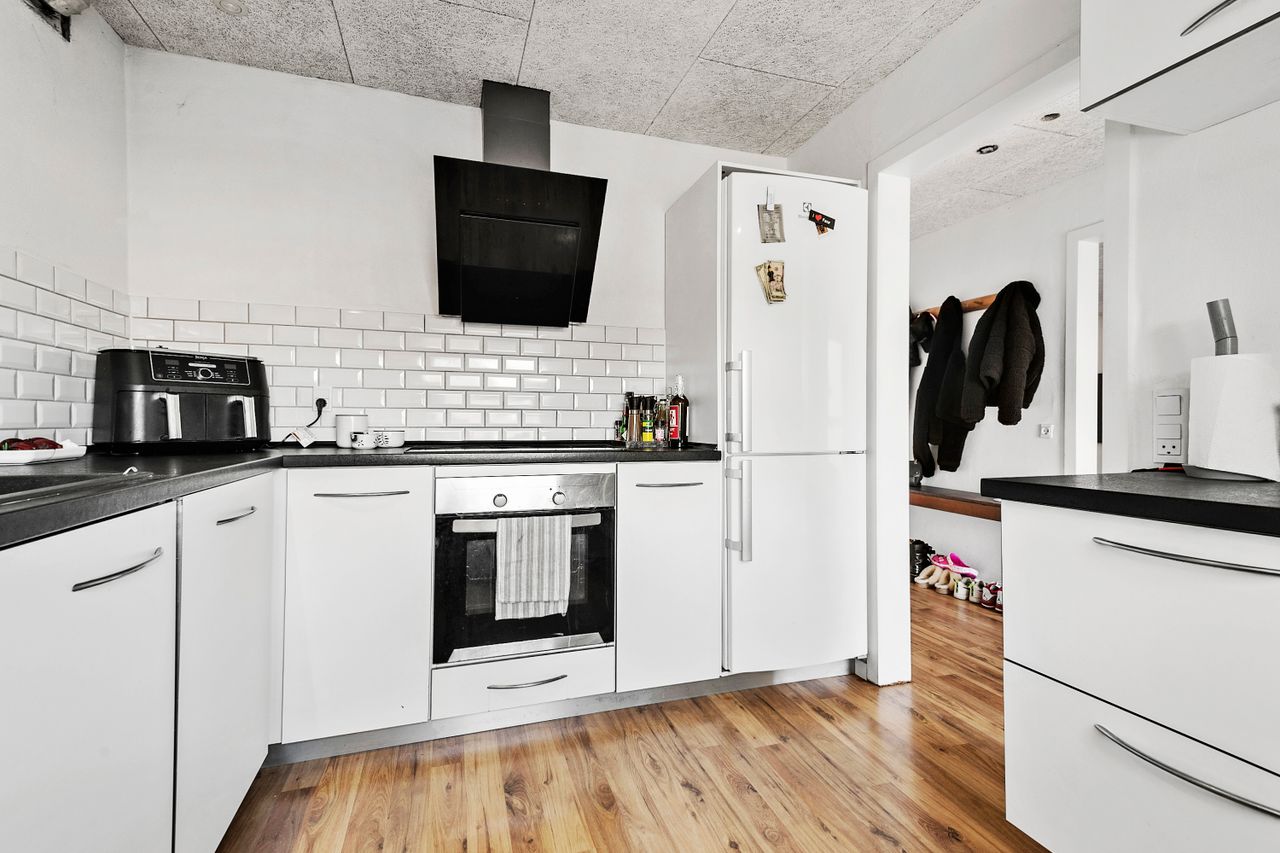 Ejendomsbillede 2 af 16