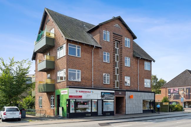 Roskildevej 171,  Erhverv