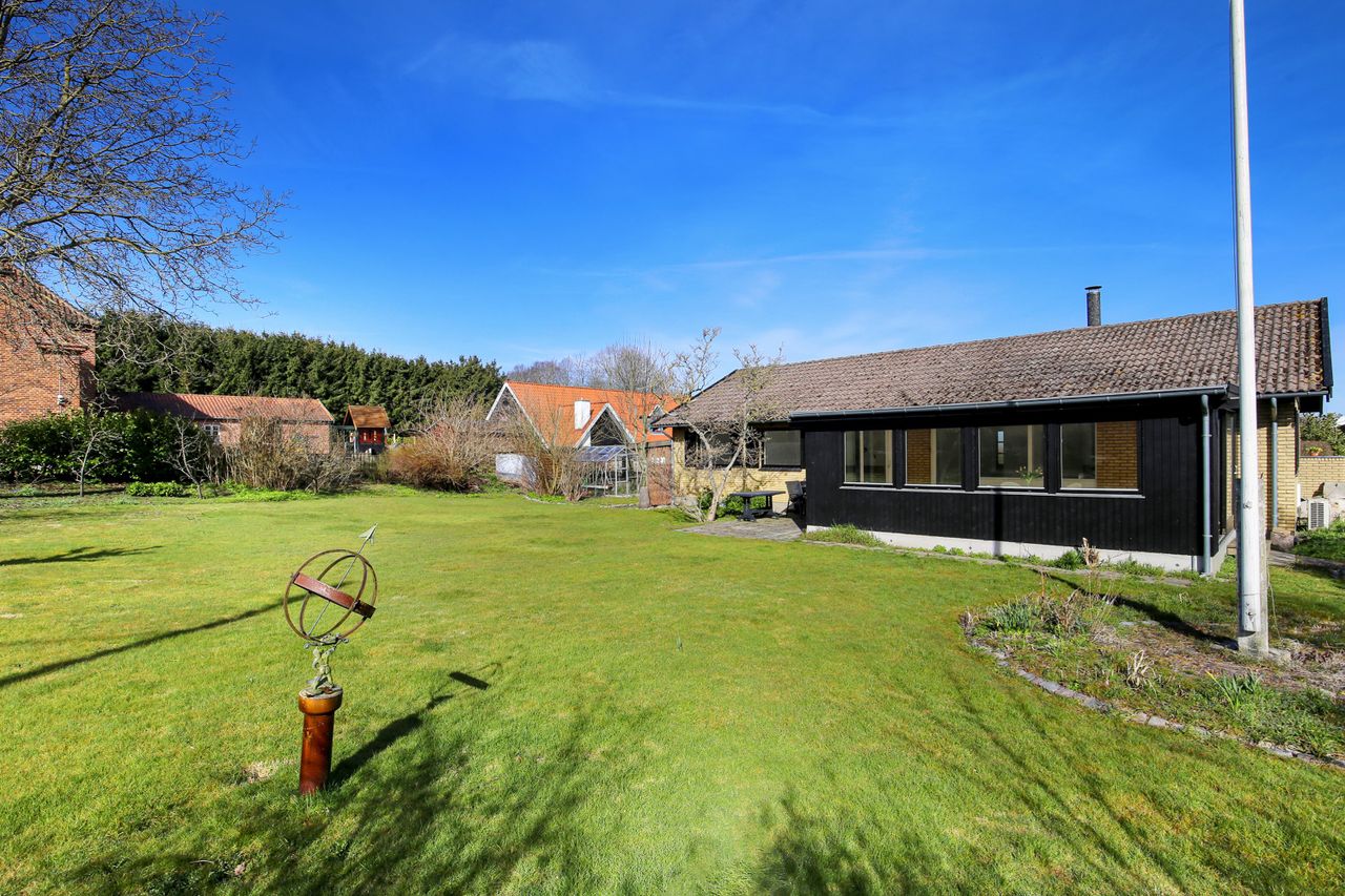 Ejendomsbillede 2 af 28