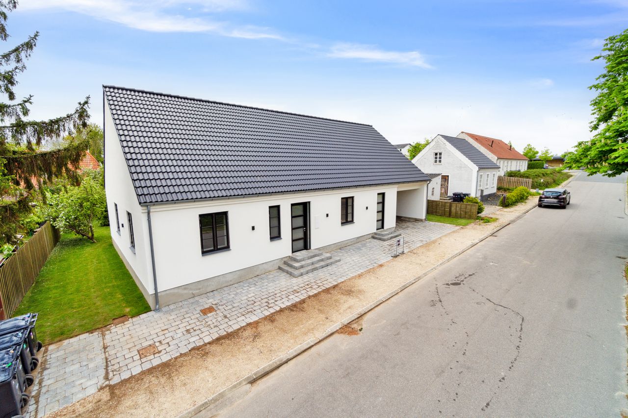 Ejendomsbillede 3 af 29