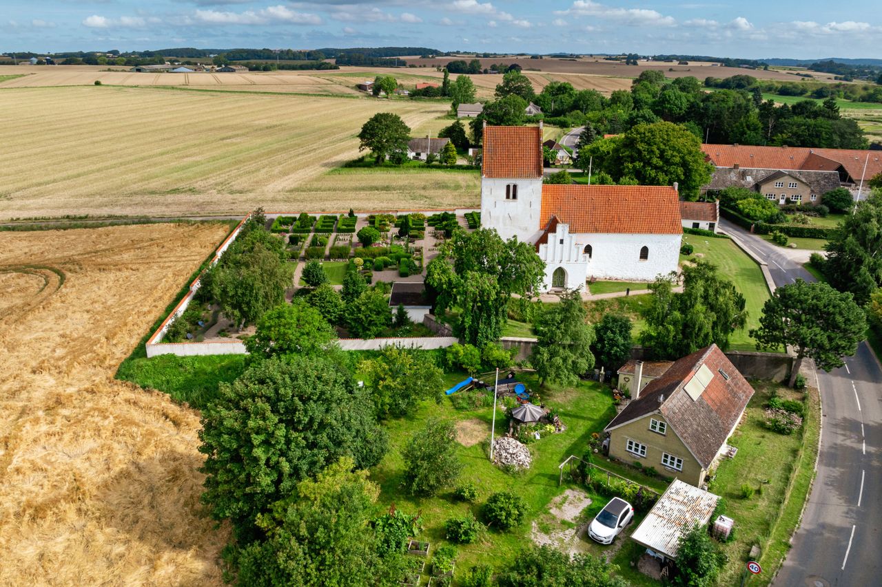 Ejendomsbillede 3 af 34