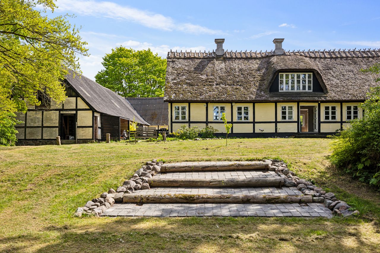 Ejendomsbillede 2 af 42