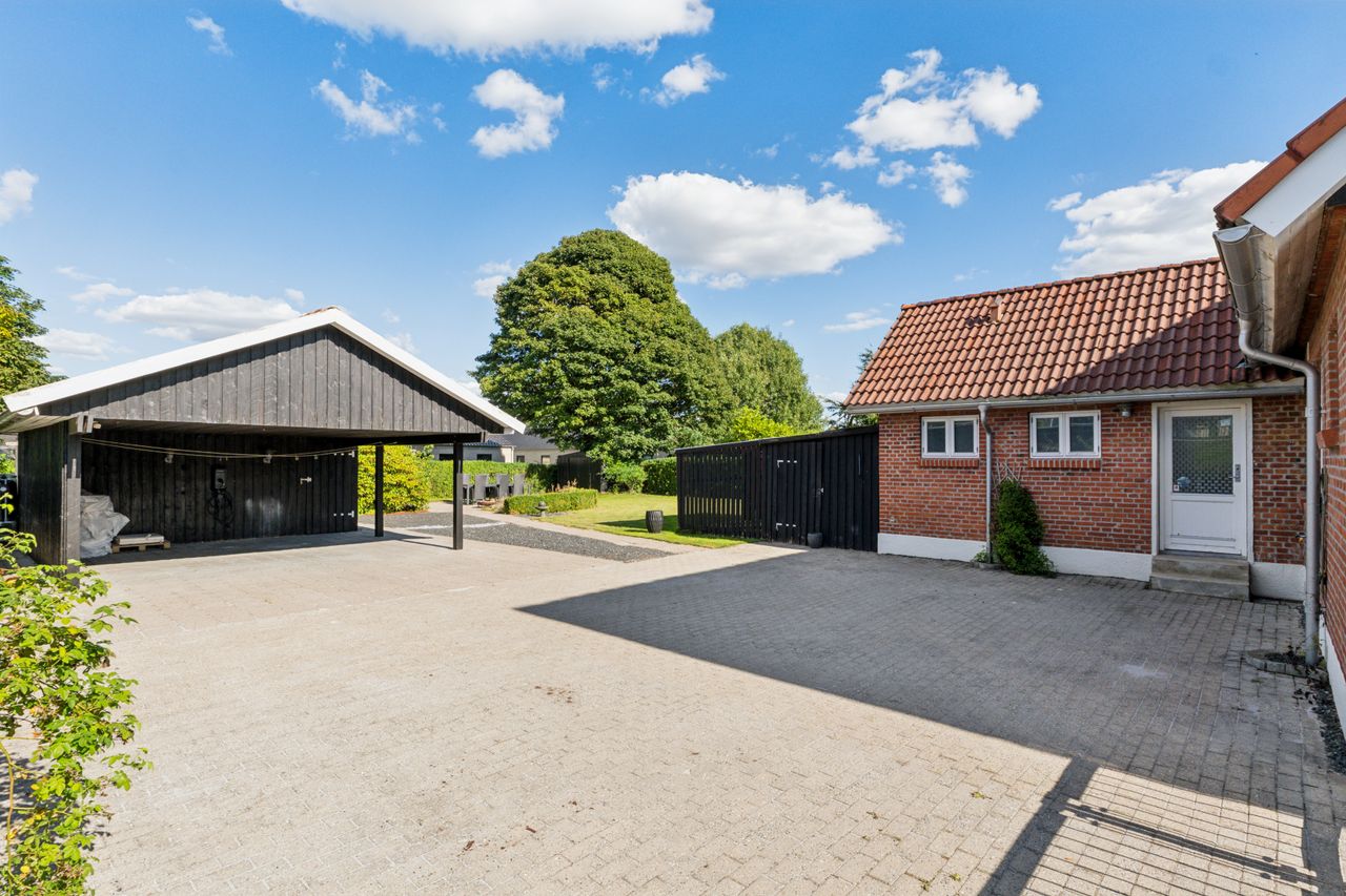 Ejendomsbillede 2 af 22