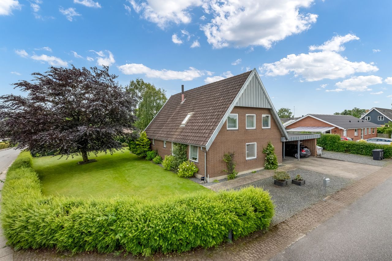 Ejendomsbillede 2 af 35