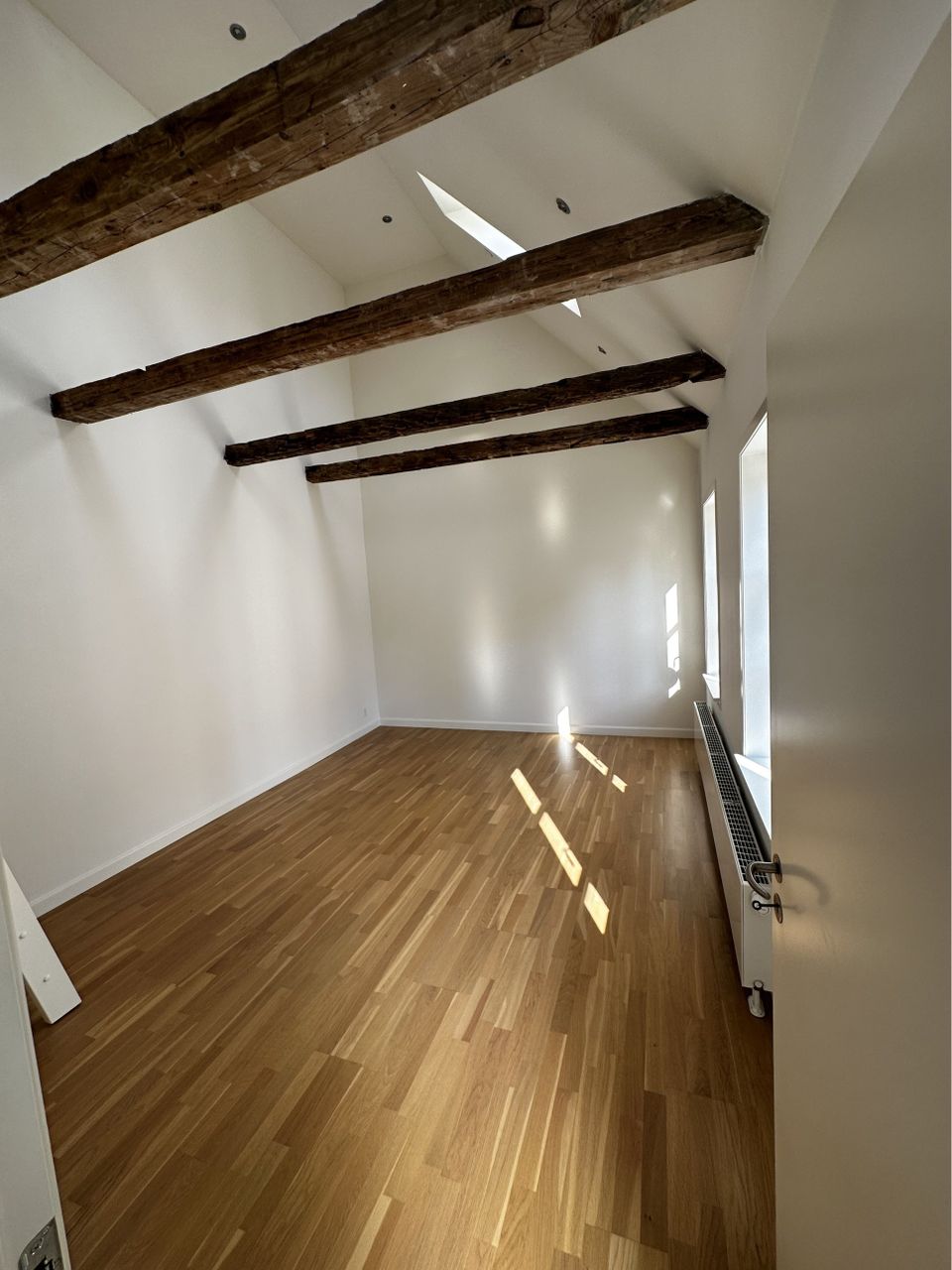 Ejendomsbillede 3 af 13