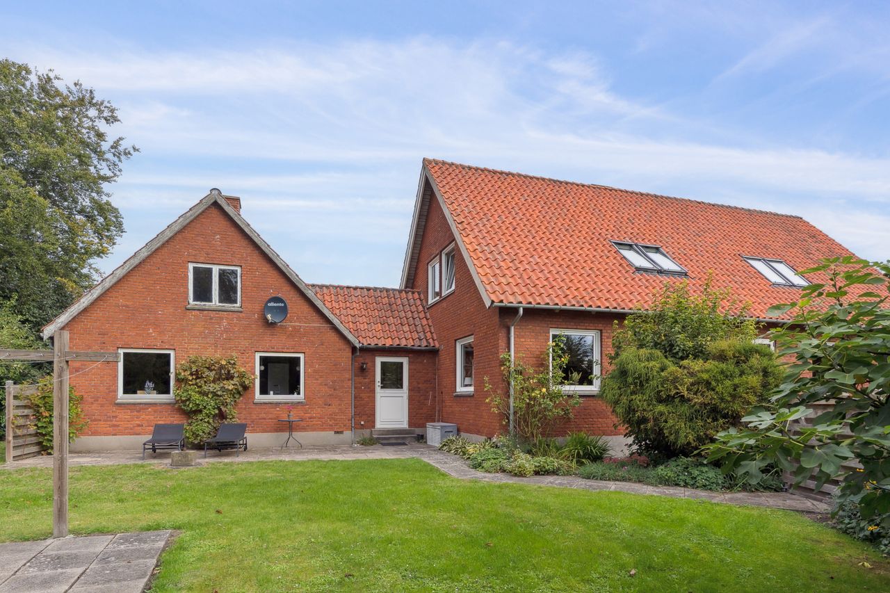 Ejendomsbillede 3 af 52