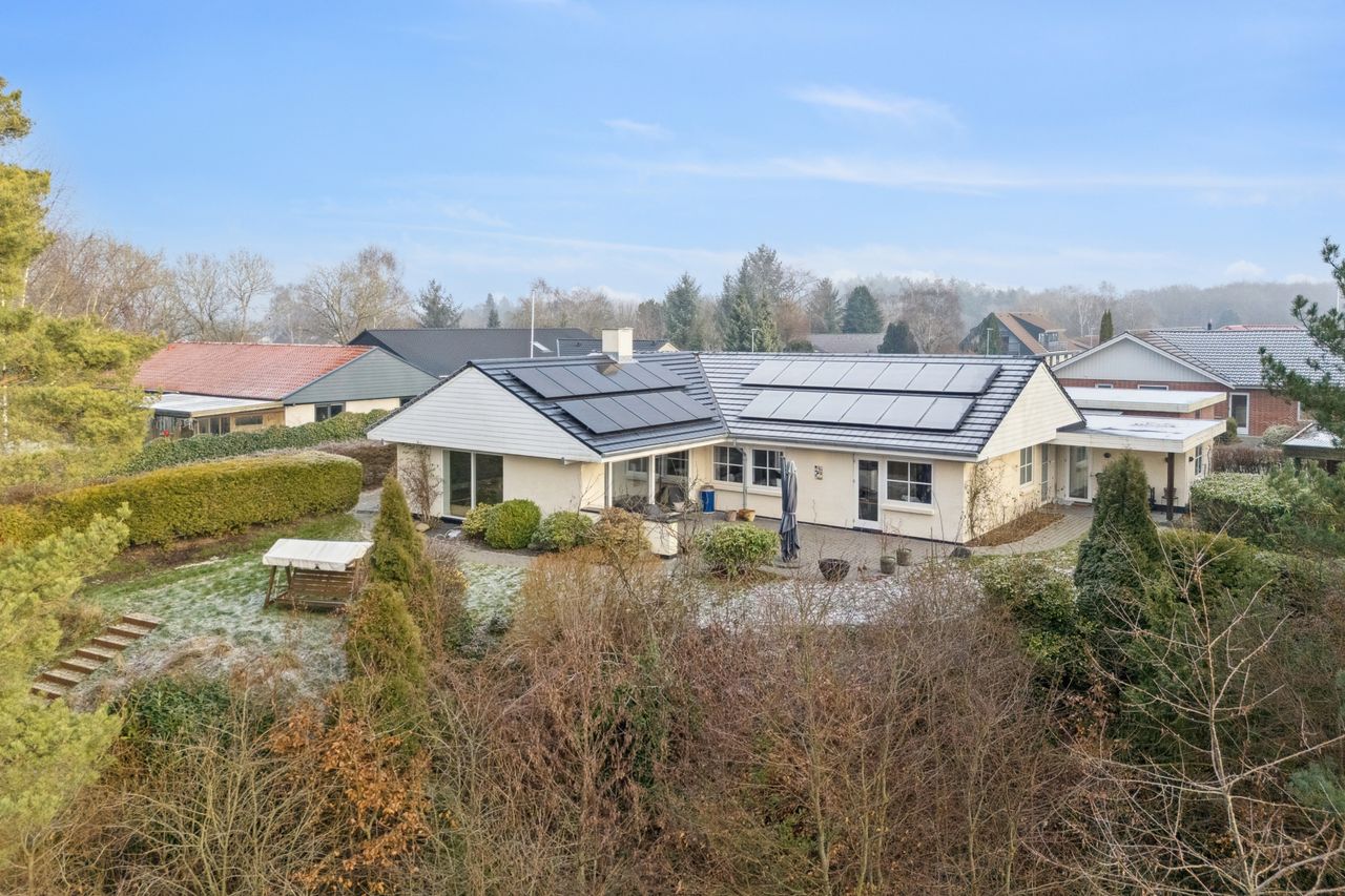 Ejendomsbillede 2 af 23