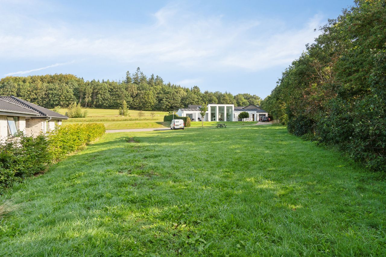 Ejendomsbillede 3 af 23