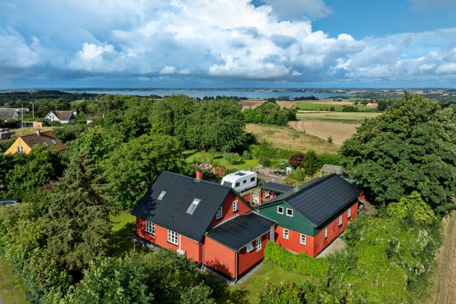 Løgtvedvej 13,  Villa