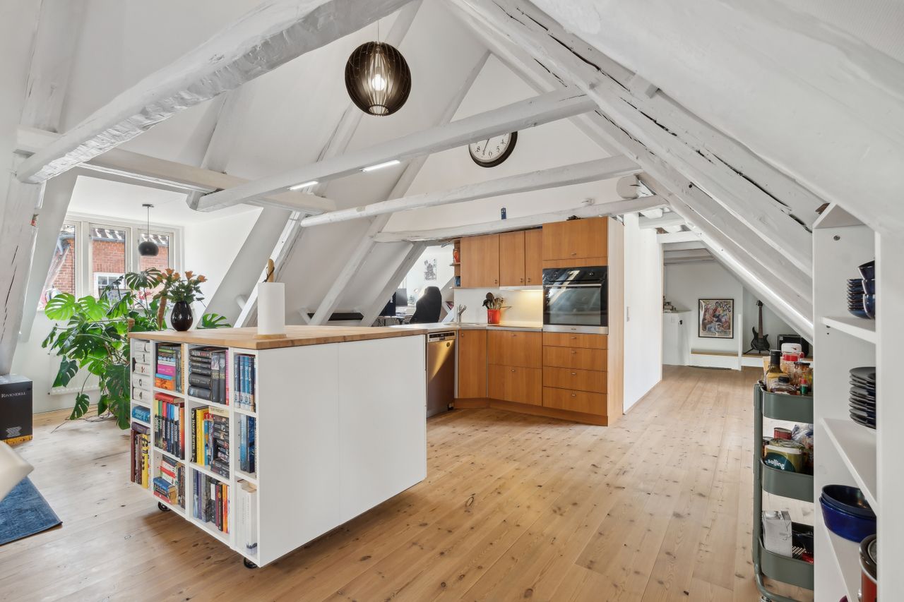 Ejendomsbillede 2 af 16