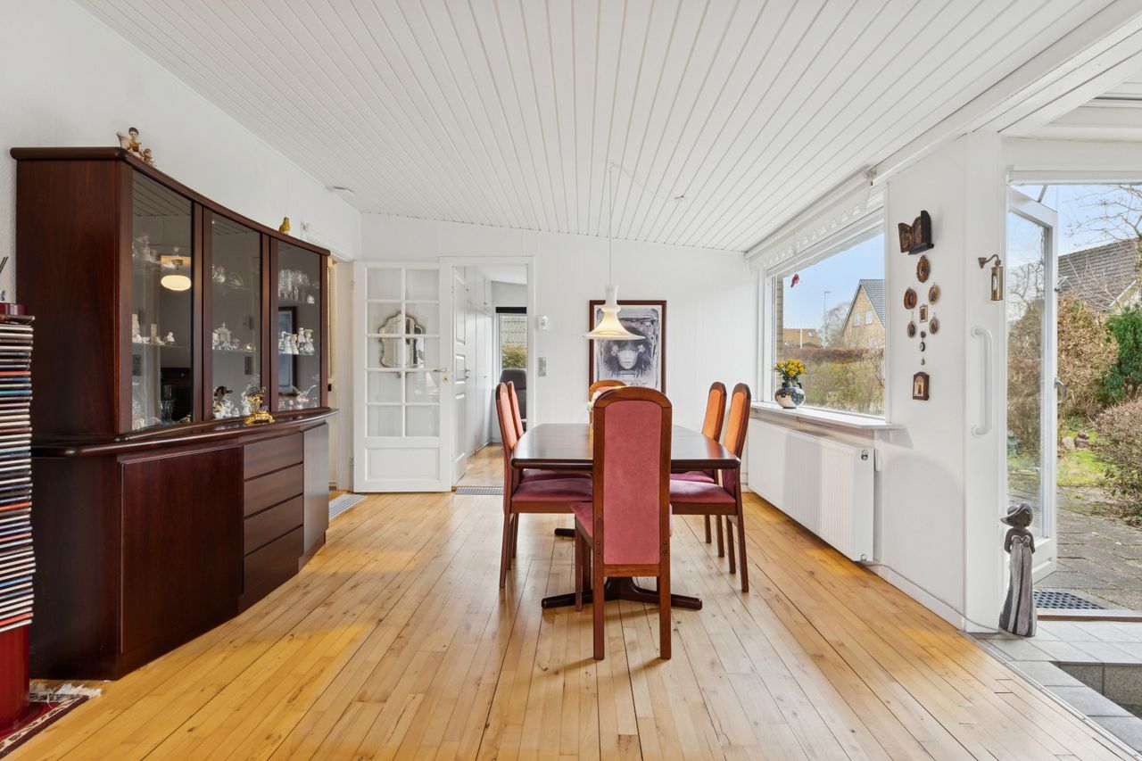 Ejendomsbillede 2 af 23